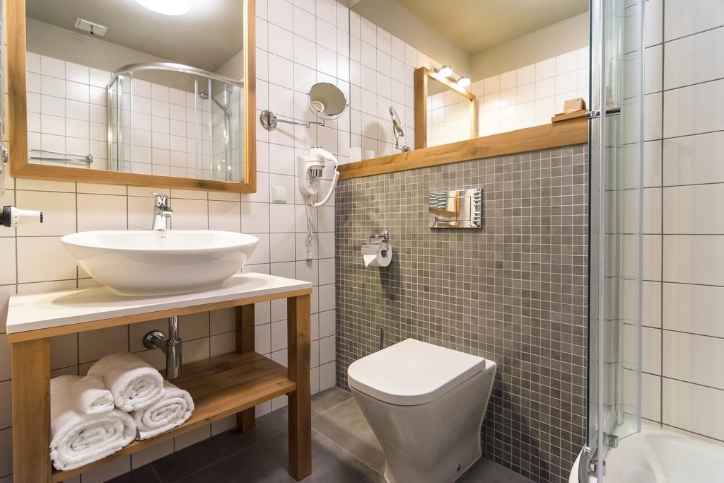 Hotel Naturum Міліч Екстер'єр фото